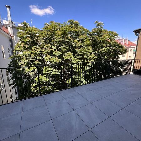 Large Garden-View Balcony Comfort Retreat 1020-Vienna Wien Eksteriør bilde